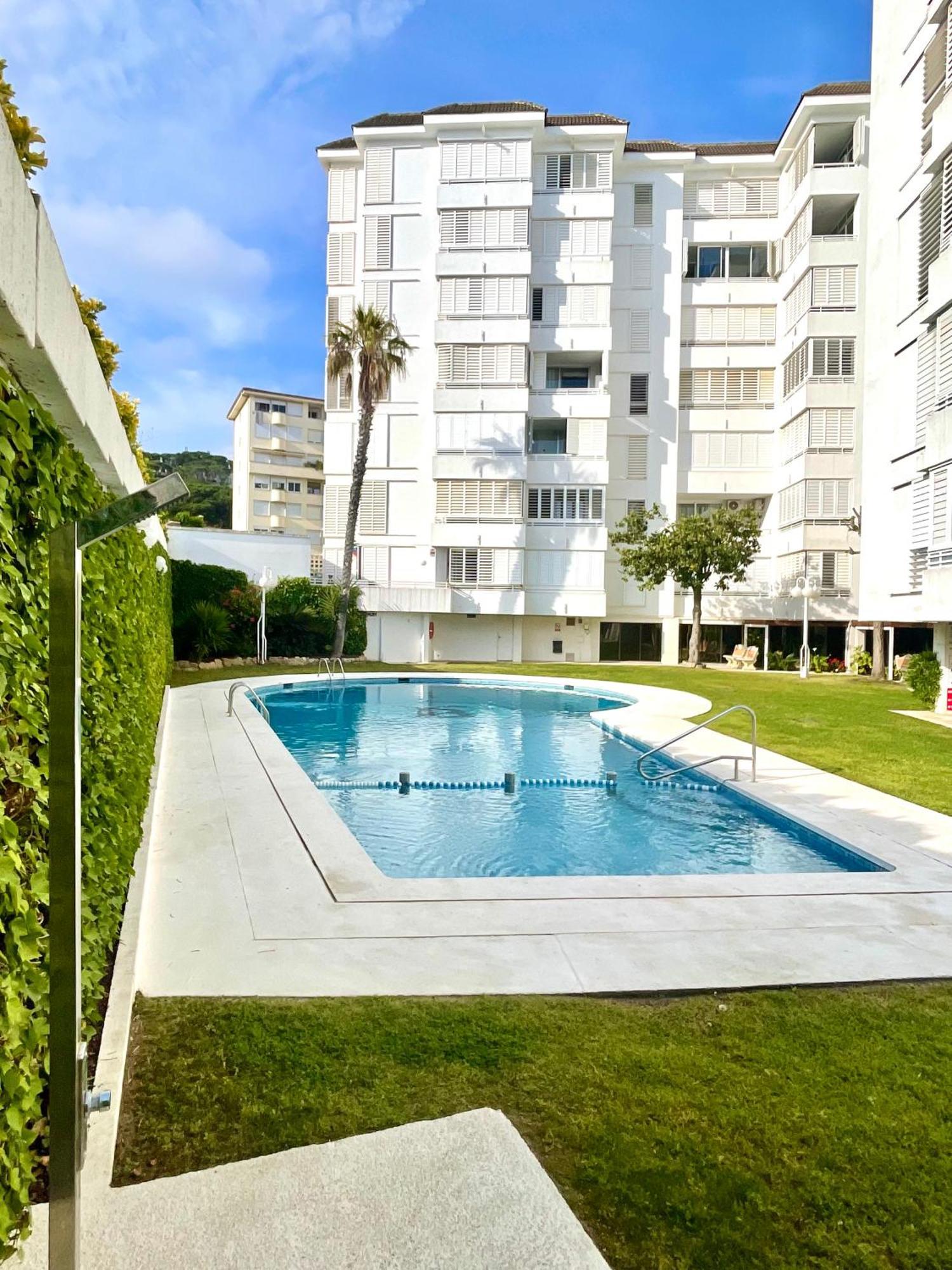 Seahomes Vacations, La Mer Bleue, Beach&Pool, Pk, Full Equipped In Fenals Beach Lloret de Mar Luaran gambar