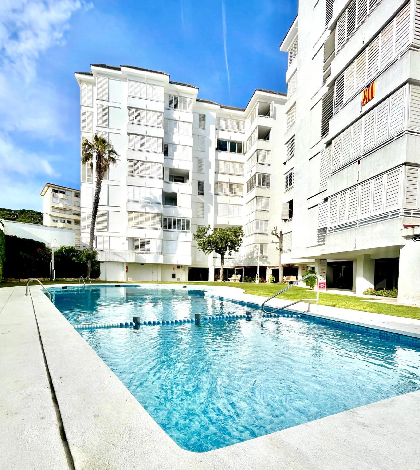 Seahomes Vacations, La Mer Bleue, Beach&Pool, Pk, Full Equipped In Fenals Beach Lloret de Mar Luaran gambar
